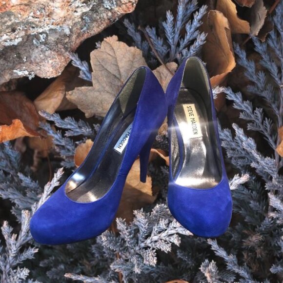 Steve Madden Shoes - 💙 SEE VIDEO💙 Cute Steve Madden Blue Suede Shoes Heals